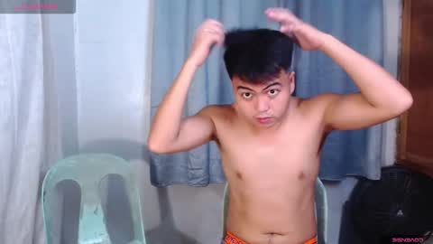 Snapshot of midnightfuck_ chatting on April 19, 6:07 pm joross online show from April 19, 6:07 pm