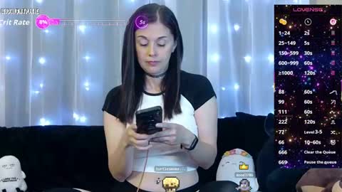 Snapshot of midnightpixie chatting on April 29, 12:31 pm Jenna Talia online show from April 29, 12:31 pm