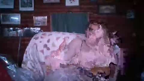 Snapshot of midnightsun0927 chatting on March 24, 5:56 am MidnightSun online show from March 24, 5:56 am