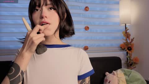 midori__san online show from November 25, 4:18 pm