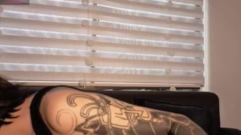 midori__san online show from May 12, 9:34 pm