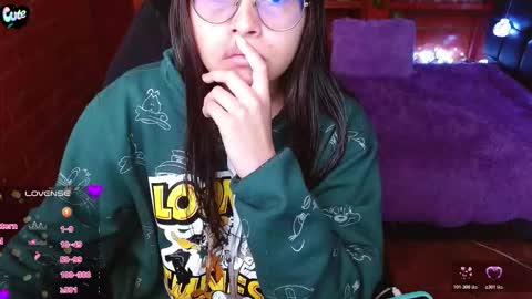 Snapshot of midoriquinn chatting on February 20, 2:50 pm Midori 7u7 online show from February 20, 2:50 pm