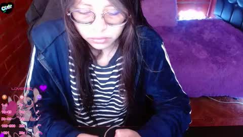 Snapshot of midoriquinn chatting on March 24, 3:17 pm Midori 7u7 online show from March 24, 3:17 pm