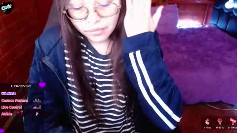 Snapshot of midoriquinn chatting on March 27, 3:34 pm Midori 7u7 online show from March 27, 3:34 pm