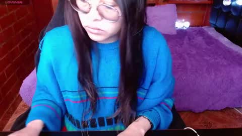 Midori 7u7 online show from May 10, 4:23 pm