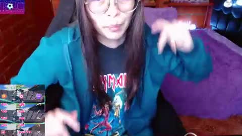Snapshot of midoriquinn chatting on June 13, 4:38 pm Midori 7u7 online show from June 13, 4:38 pm