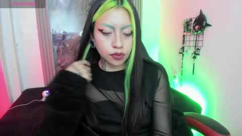 Snapshot of midory_ chatting on October 17, 3:20 am midory_ online show from October 17, 3:20 am