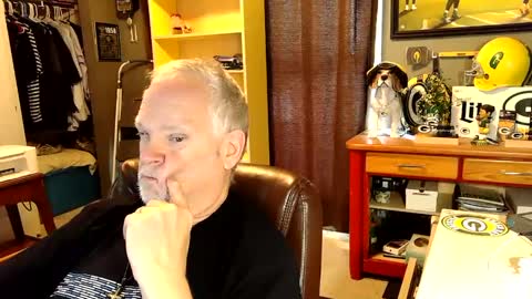 Snapshot of midwestdad09 chatting on September 29, 2:33 pm midwestdad09 online show from September 29, 2:33 pm