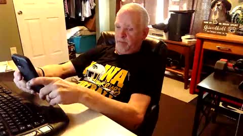 Snapshot of midwestdad09 chatting on November 7, 7:58 pm midwestdad09 online show from November 7, 7:58 pm