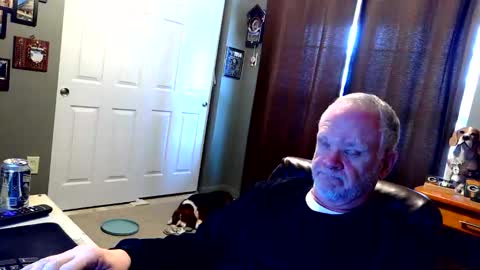 Snapshot of midwestdad09 chatting on November 29, 5:27 pm midwestdad09 online show from November 29, 5:27 pm