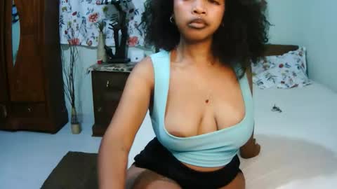 miel_07 online show from May 16, 7:05 am