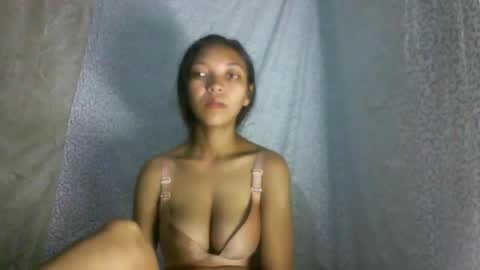 Snapshot of mierialiah chatting on January 31, 11:03 am mierialiah online show from January 31, 11:03 am