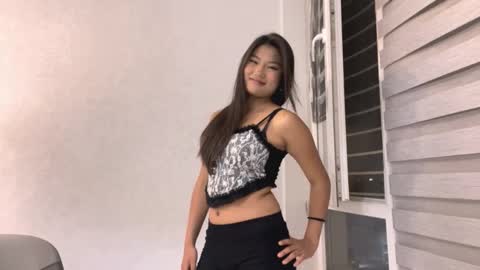 Mia online show from October 28, 5:37 pm