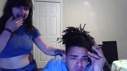 Snapshot of mifriend1998 chatting on March 19, 8:18 am mifriend1998 online show from March 19, 8:18 am