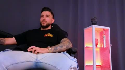 MightyAaron online show from February 3, 12:57 pm