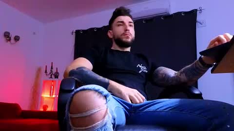 MightyAaron online show from January 12, 5:23 am