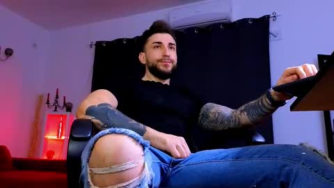 MightyAaron online show from February 13, 3:57 am