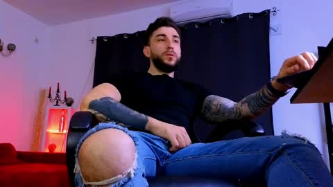MightyAaron online show from May 1, 2:49 am