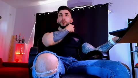 MightyAaron online show from May 12, 4:09 am