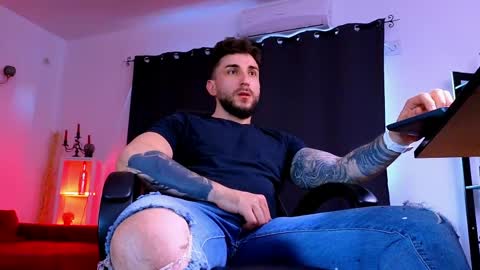 MightyAaron online show from May 12, 4:15 pm