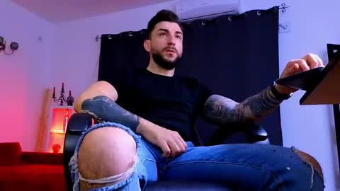MightyAaron online show from May 18, 1:35 am