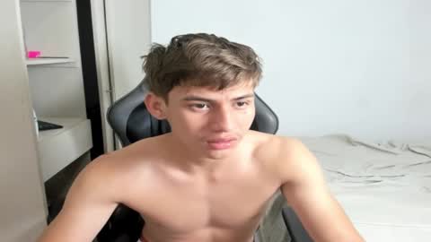 Miguel Hernandez online show from October 3, 4:48 pm