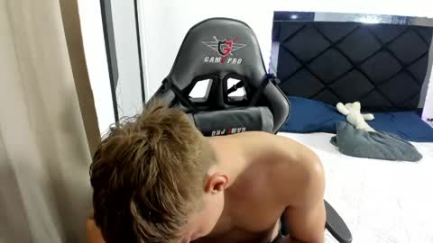 Miguel Hernandez online show from April 28, 12:53 am