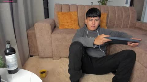 miguel_turqueza online show from May 18, 5:13 am