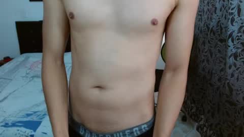 Snapshot of miguelitohot4 chatting on July 1, 3:56 pm Miguel Eduardo online show from July 1, 3:56 pm