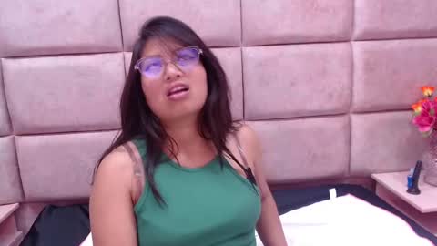 Snapshot of miha_smith chatting on December 12, 10:13 am Miha online show from December 12, 10:13 am