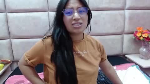 Snapshot of miha_smith chatting on January 5, 2:49 am Miha online show from January 5, 2:49 am