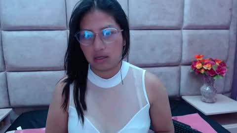 Snapshot of miha_smith chatting on January 9, 2:43 am Miha online show from January 9, 2:43 am