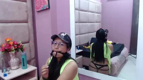 Snapshot of miha_smith chatting on January 12, 9:51 am Miha online show from January 12, 9:51 am