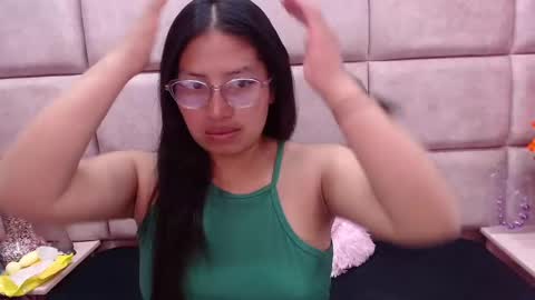 Snapshot of miha_smith chatting on January 14, 6:24 am Miha online show from January 14, 6:24 am