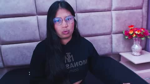 Snapshot of miha_smith chatting on February 6, 2:44 am Miha online show from February 6, 2:44 am