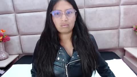 Snapshot of miha_smith chatting on February 19, 2:33 am Miha online show from February 19, 2:33 am