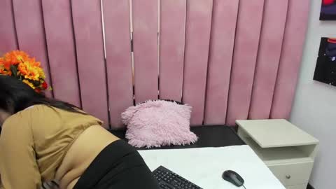 Snapshot of miha_smith chatting on October 12, 3:05 am Miha online show from October 12, 3:05 am