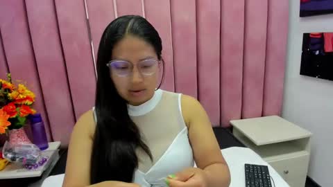 Snapshot of miha_smith chatting on October 19, 4:24 am Miha online show from October 19, 4:24 am