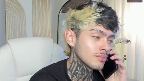 Snapshot of mihailleroy chatting on December 13, 7:10 pm MIHAIL LEROY finally independent model online show from December 13, 7:10 pm