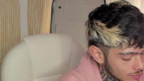 Snapshot of mihailleroy chatting on January 8, 2:25 am MIHAIL LEROY finally independent model online show from January 8, 2:25 am