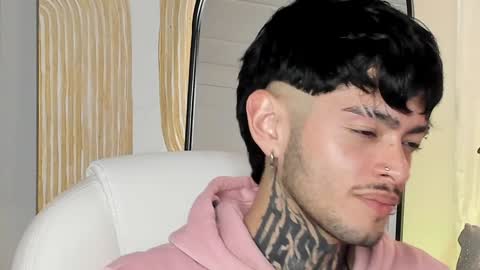 Snapshot of mihailleroy chatting on January 16, 4:07 am MIHAIL LEROY finally independent model online show from January 16, 4:07 am