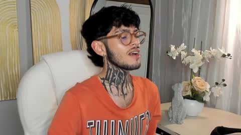 Snapshot of mihailleroy chatting on February 1, 2:26 am MIHAIL LEROY finally independent model online show from February 1, 2:26 am