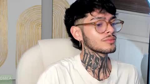 Snapshot of mihailleroy chatting on February 14, 4:58 am MIHAIL LEROY finally independent model online show from February 14, 4:58 am