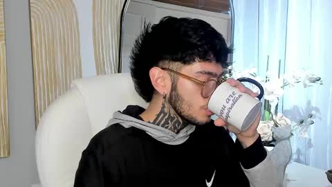 Snapshot of mihailleroy chatting on February 21, 3:56 am MIHAIL LEROY finally independent model online show from February 21, 3:56 am