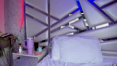 MIA 3 online show from March 7, 8:45 am