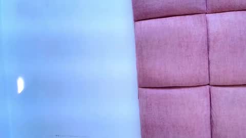 Mia  online show from September 22, 11:56 am