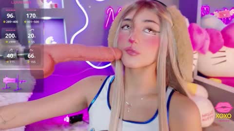   online show from March 16, 12:20 pm