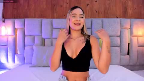 Mia  online show from June 22, 12:13 pm