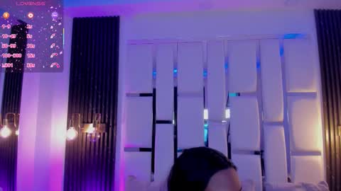 Miia Schwarz  online show from December 1, 11:10 pm