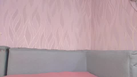 miia scoott  online show from September 30, 11:59 am